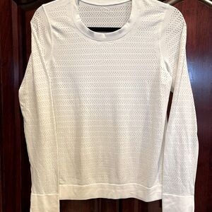 Lululemon Swiftly Breathe Long Sleeve Squad
White, Size 6
